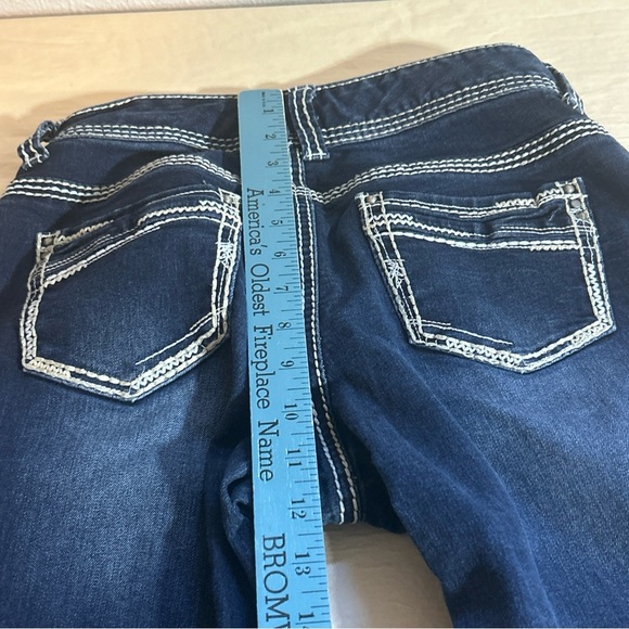 Maurices Women’s Denim Capris Size 7/8 Regular - Picture 11 of 12